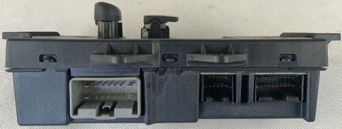 Sterowanie szyby R Chrysler Pacifica 2005 04685982AD