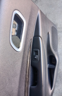 Boczek drzwi L tył + przełącznik szyby Dodge Durango 2013-2015 1GS972X9AB
