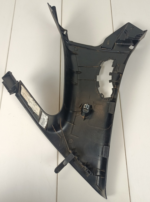 Panel osłona słupka tylny lewy Dodge Durango 2011-2012 1GQ13DX9AE