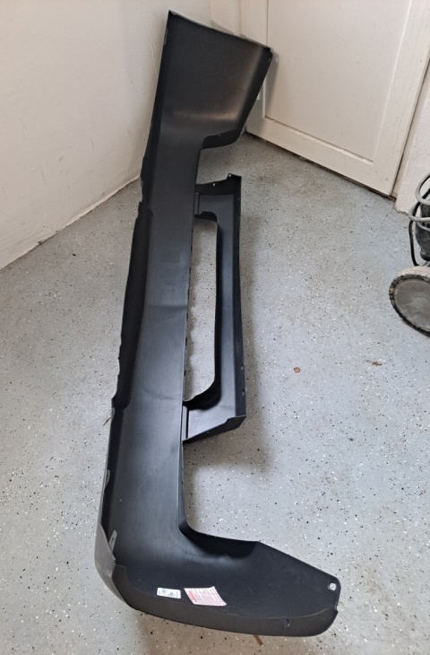 Zderzak przedni grill Chevrolet Silverado 2003-2007 GM1000683