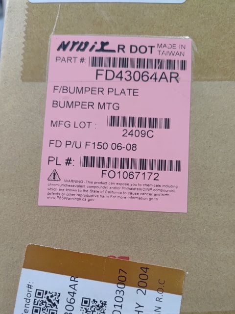 Wspornik zderzaka przedni prawy Ford F150 2006-2008 FD43064AR FO1067172