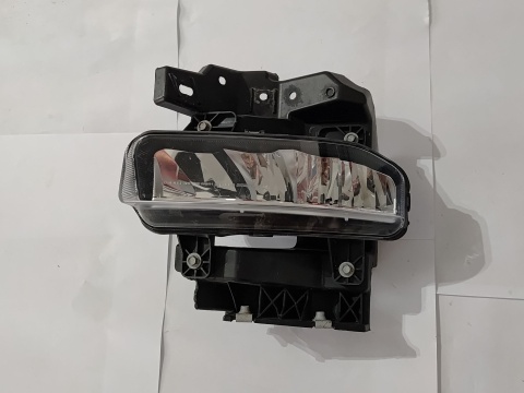 Lampa przeciwmgielna halogen przedni prawy mocowanie Dodge RAM Chrysler Pacifica Voyager 2021-2025 68477196AB 68291438AB