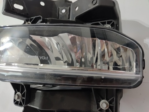 Lampa przeciwmgielna halogen przedni prawy mocowanie Dodge RAM Chrysler Pacifica Voyager 2021-2025 68477196AB 68291438AB