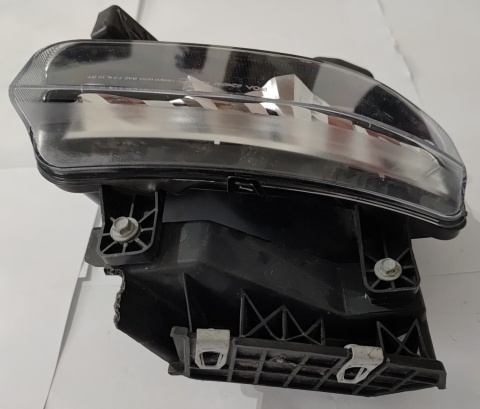 Lampa przeciwmgielna halogen przedni prawy mocowanie Dodge RAM Chrysler Pacifica Voyager 2021-2025 68477196AB 68291438AB