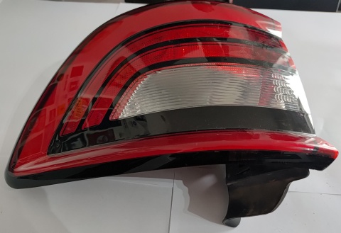 Lampa tylna prawa Dodge Durango 2014-2026 68272126AB