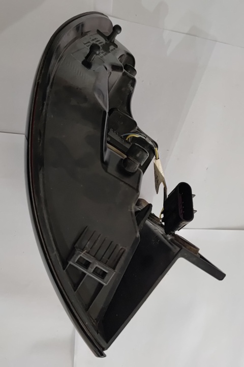 Lampa tylna prawa Dodge Durango 2014-2026 68272126AB