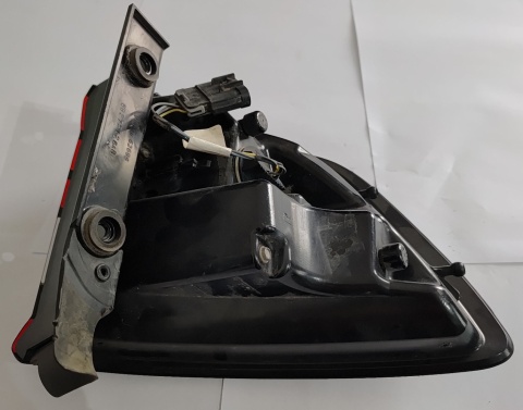 Lampa tylna prawa Dodge Durango 2014-2026 68272126AB