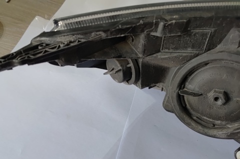 Reflektor przedni lewy soczewka Opel Insignia A Lift 2013-2017 39031201LH