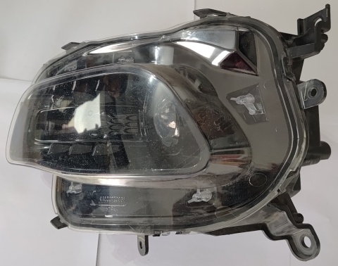 Reflektor przedni lewy uszkodzone mocowanieJeep Cherokee 2014-2018 68102849AG