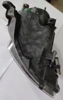Reflektor przedni lewy uszkodzone mocowanieJeep Cherokee 2014-2018 68102849AG
